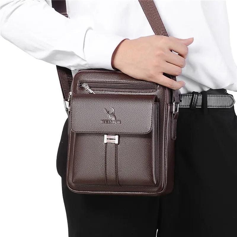 Bolsa Masculina Transversal de Couro Elegance - RAFINATO